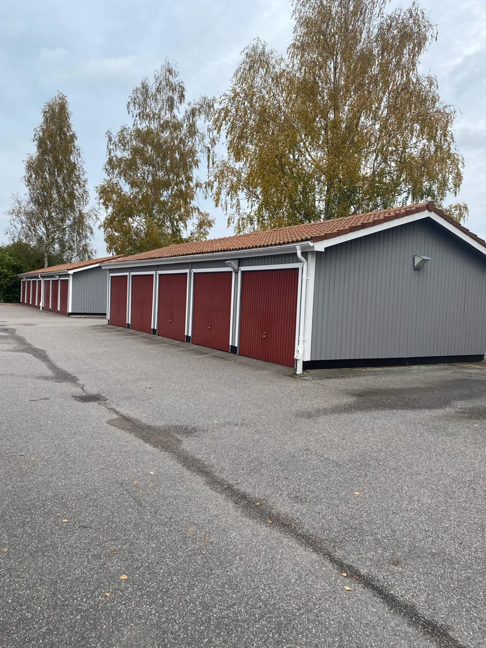 Garage och gemensamma fastighetsytor. Bild från Gusos befintliga referensgalleri.