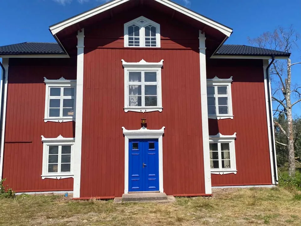 Röd träfasad. Ur Gusos referensgalleri.